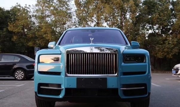 R是什么汽车牌子要多少钱?