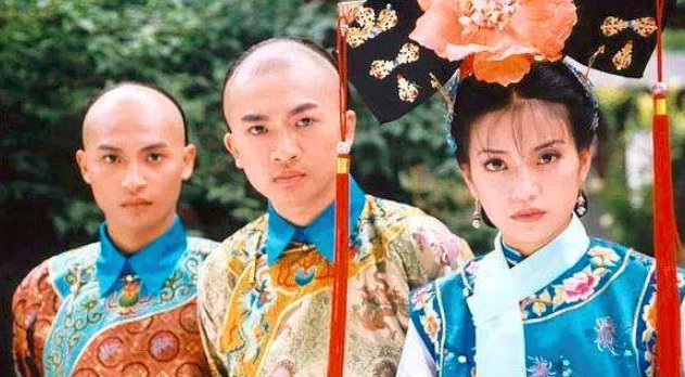 还珠格格的背景是哪个朝代？