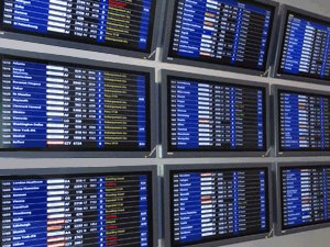 巴黎戴高乐机场航站楼2F。航站楼2E