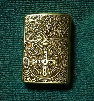 zippo 康斯坦丁 哪款比较好？（内有图）