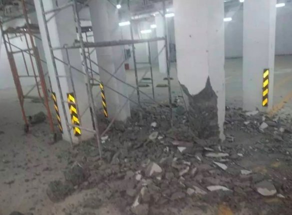南昌一地下车库40多根承重柱开裂，调查结果如何？