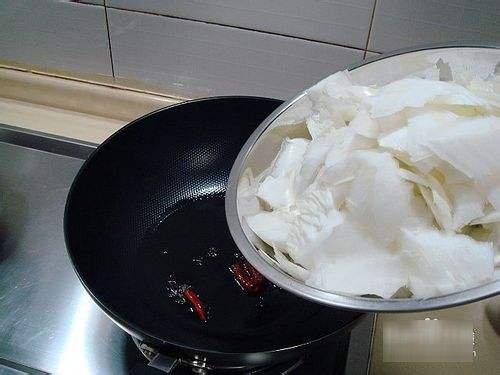 醋溜白菜的家常做法