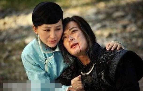 《打狗棍》中为什么马九斤的孩子既不姓戴也不姓马？