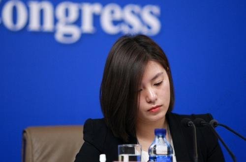 中美对话女翻译官张京能力太强了，你知道她的翻译强在哪儿吗？