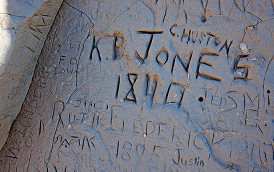 Jones翻译成名字怎么读？