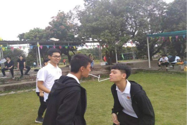 有什么室内游戏适合班级30 多人在一起玩