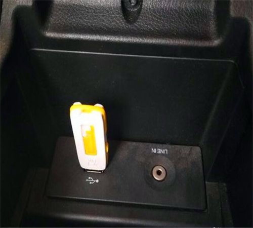 怎么下载MV到U盘在车上观看