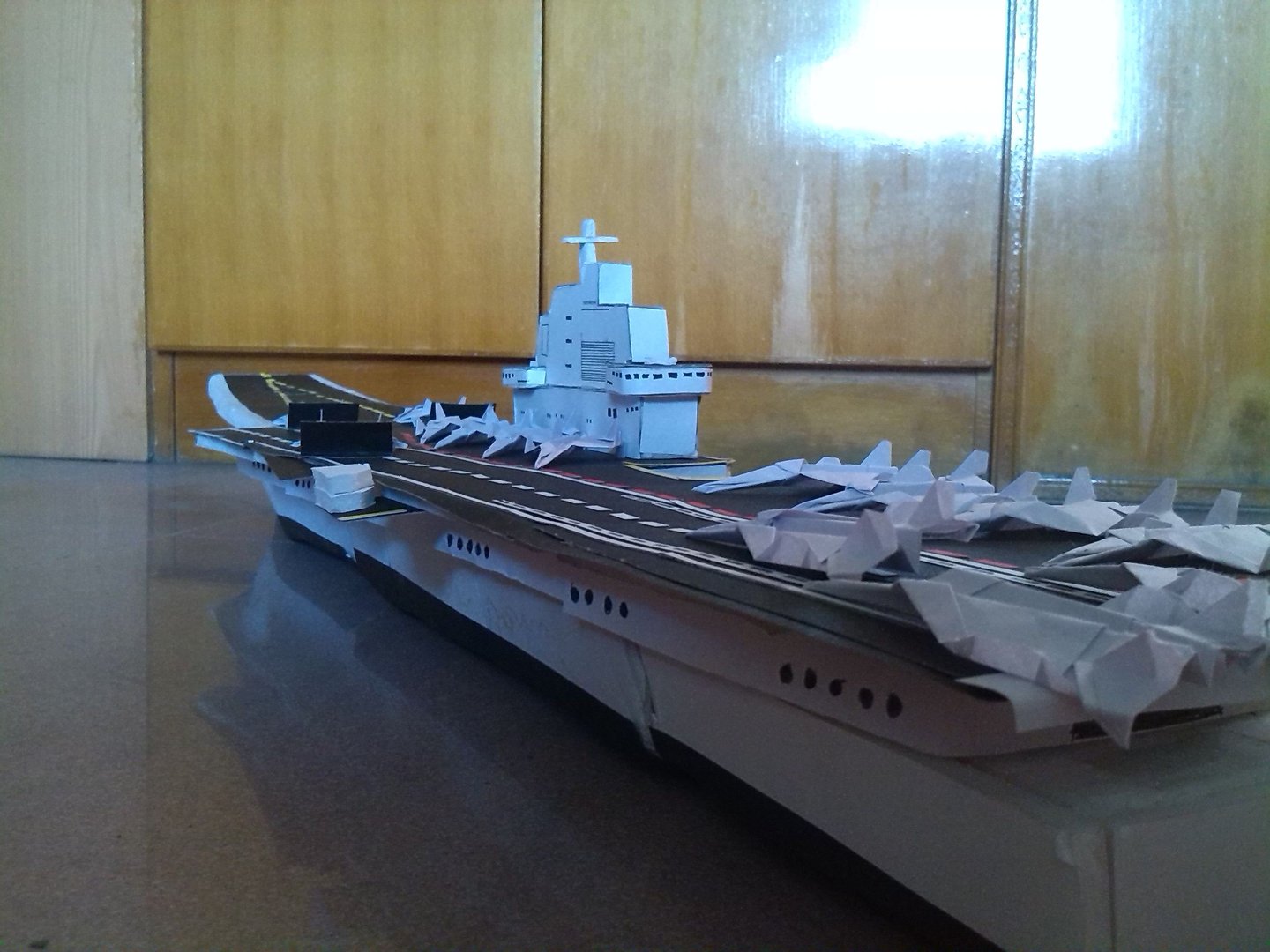 如何制作航空母舰模型