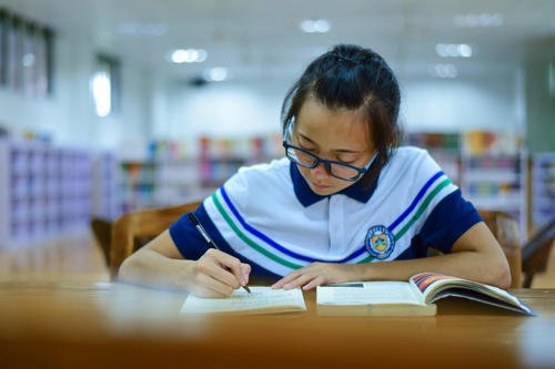 请问中山杨仙逸中学是一所怎么样的学校?