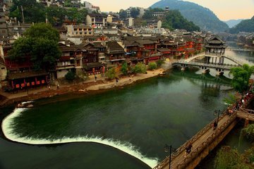 长沙怎样去凤凰古城