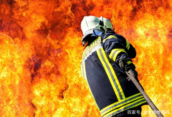 95后帅警官，救火后竟然一夜白头，这是怎么回事？