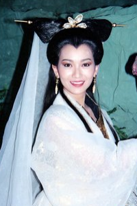 赵雅芝现身石家庄，人气爆棚，为何能够一直保持超高人气？