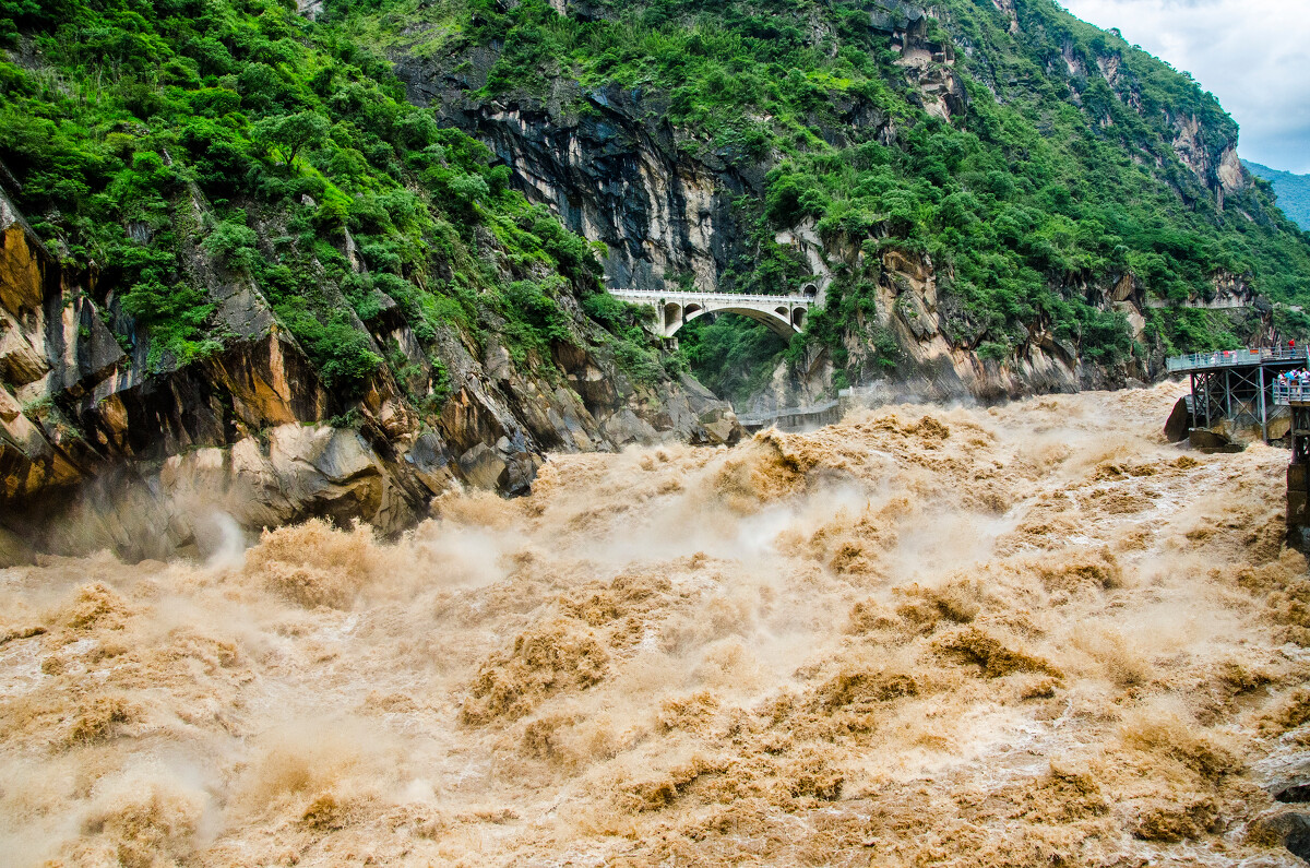 随州洪水过后遍地废车，这些泡水车将会被如何处理？