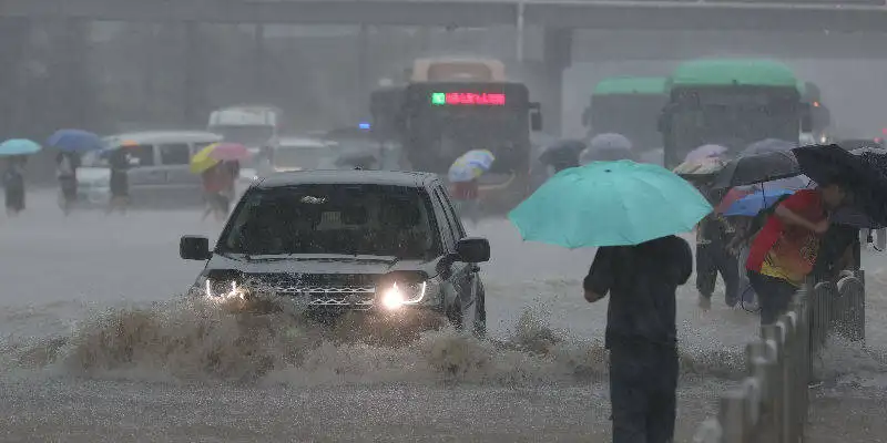 山东高密店铺遭水淹，这场暴雨给当地造成了多大影响？