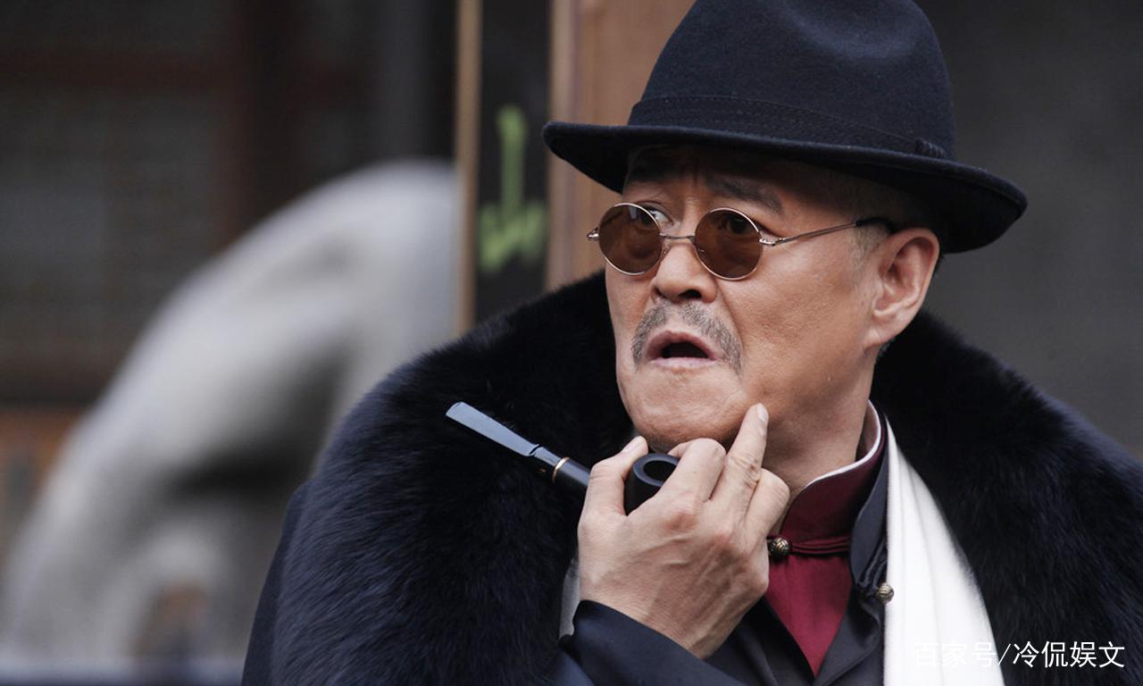 赵本山为捧他带他上春晚,依旧没有起色,却跟女徒弟结婚,这个人是谁?