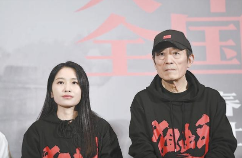 孟丹青比张末小几岁