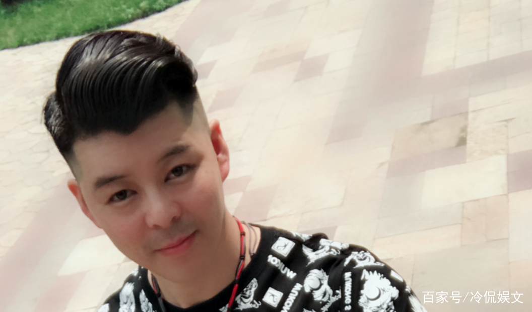 赵本山为捧他带他上春晚,依旧没有起色,却跟女徒弟结婚,这个人是谁?