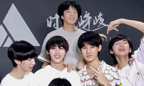 时代峰峻女生报名方式