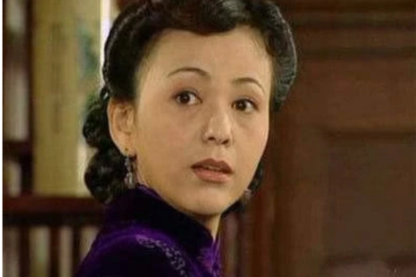 《情深深雨濛濛》中雪姨坑陆振华十几万，相当于现在的多少钱？