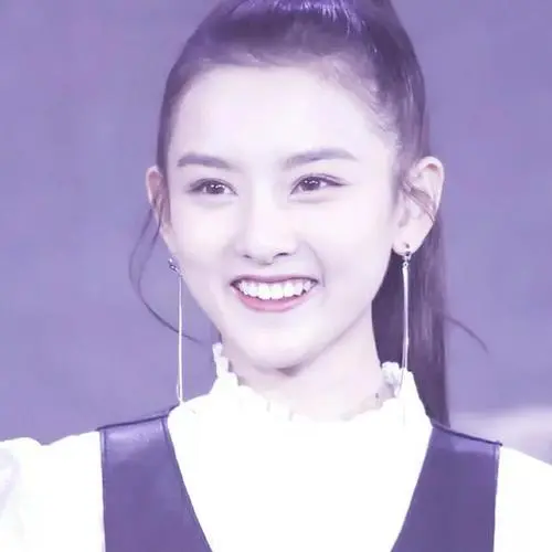 宋祖儿发文告别《心动的信号》,你如何看待她的发文?