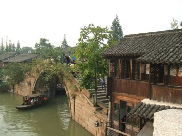 歇后语：船到桥头——（        ）