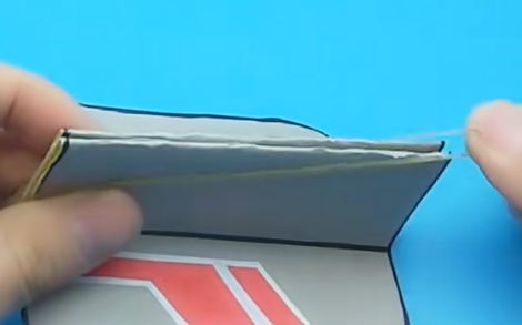 奥特曼怎么折才能飞