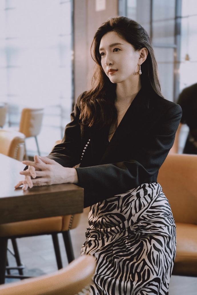 江疏影喊话许婕别卷了,现在的女孩为了美有多拼?