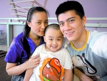 羽毛球名将傅海峰有几个孩子?