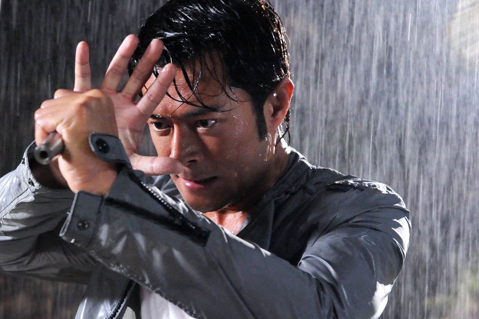 古天乐、吴彦祖联袂出演《枪王之王》，你觉得这部电影怎么样？