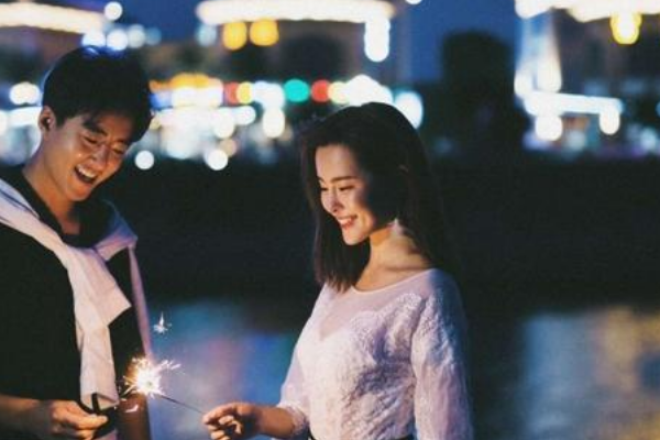 感情要珍惜，来之不易，爱情有哪些不容易？