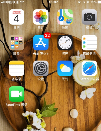 苹果手机QQ相册为什么打不开！？