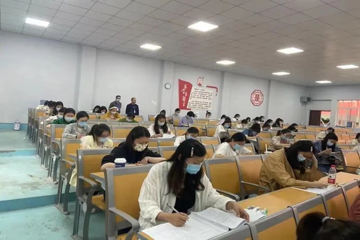 法律职业资格考试怎么查成绩啊?