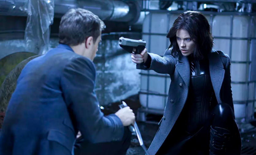 电影《黑夜传说》共有几部？都叫什么名字？