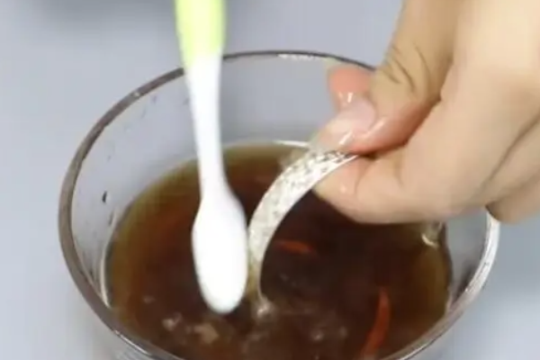 银项链变黑怎么清洗