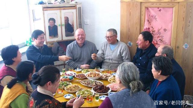 农村吃酒席,上菜后该不该抢?