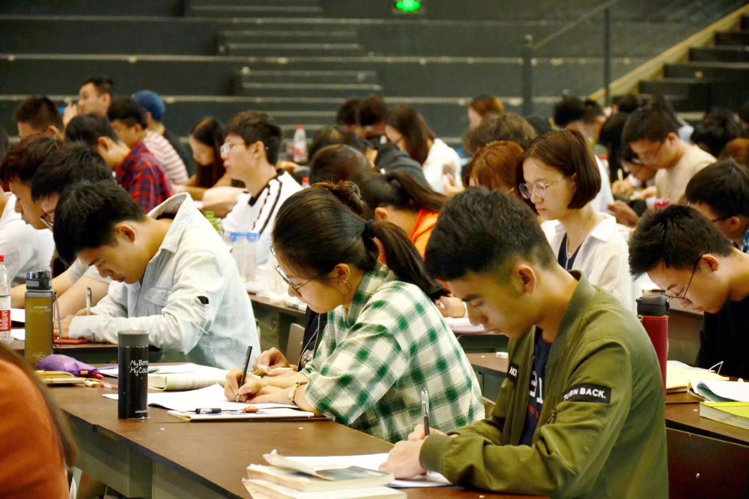 法律职业资格考试怎么查成绩啊?