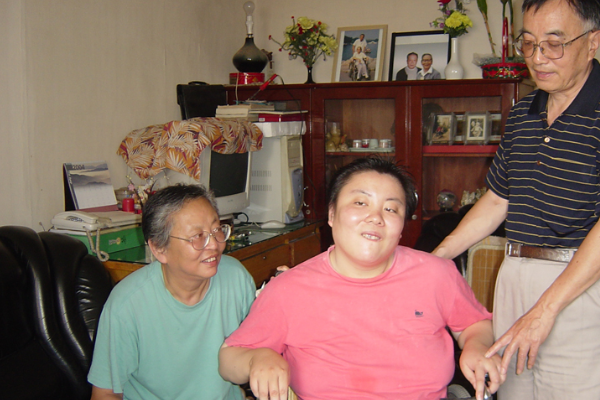 清华女生铊中毒是怎么回事？