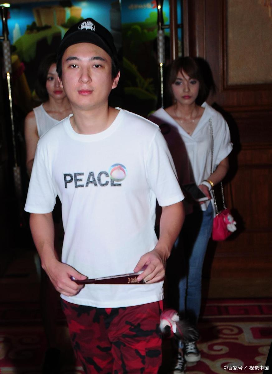 王思聪被作家要求赔偿1.6亿后删博，头像还换成了花千芳同款！你怎么看？