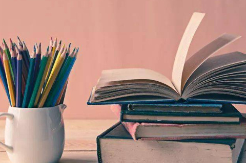 在没人的教室里做学长你干嘛?