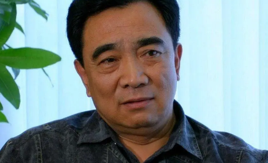 鲍国安儿子鲍毅身高样貌年龄