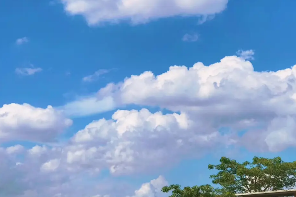 天空到底有多高呢？