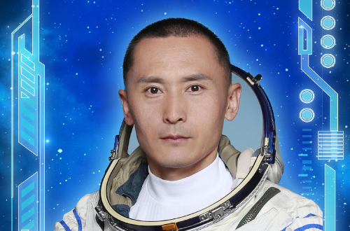 朱杨柱的资料简介是什么