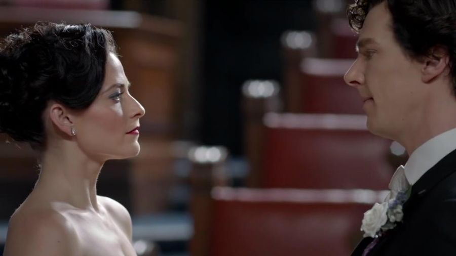 神探夏洛克中,艾琳艾德勒究竟死了没????