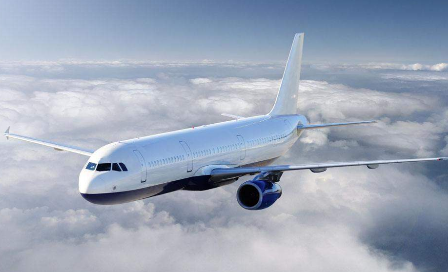 773是什么飞机能坐多少人？