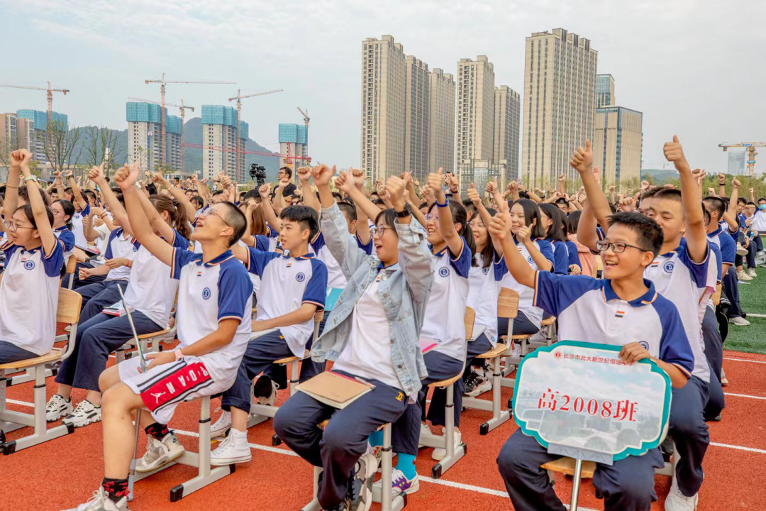 赞美初中生青春洋溢的句子