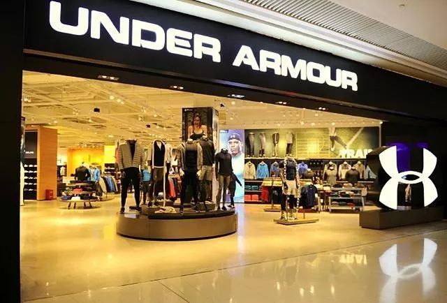 安德玛是什么档次?和阿迪比哪个更好?