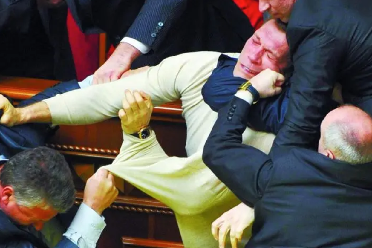 大打出手的解释