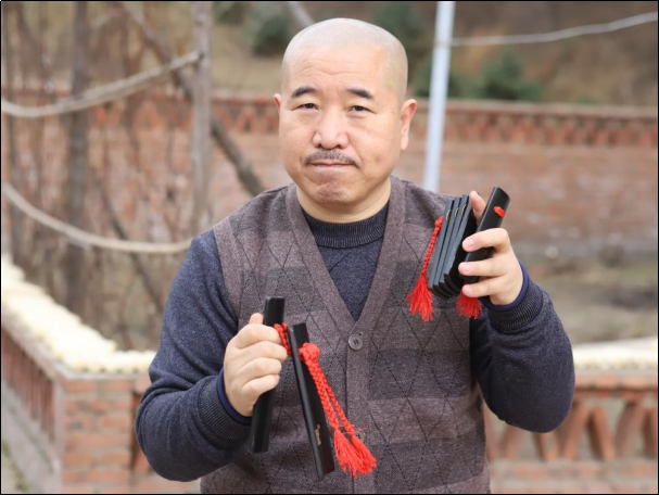 王小利个人简历