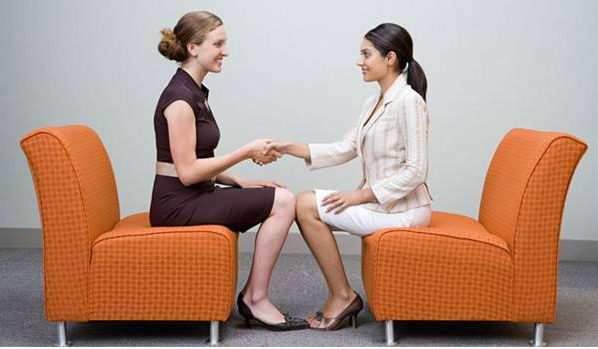 老树盘根是坐着还是站着?