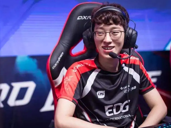 edg夺冠阵容五人五队